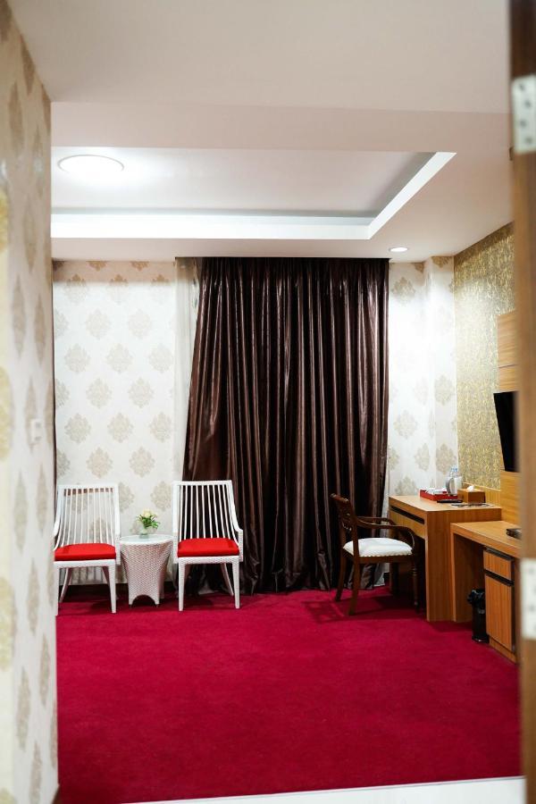 Grand Buana Lestari Hotel Padang  Exterior photo