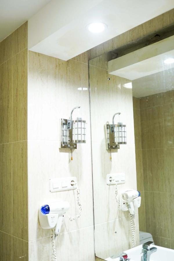 Grand Buana Lestari Hotel Padang  Exterior photo